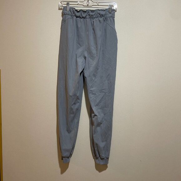 Lululemon Size 4 Keep Moving Joggers Rhino Grey - Picture 9 of 11